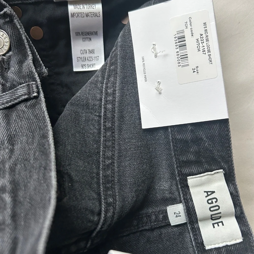 New Agolde 90s shorts - Picture 3 of 3